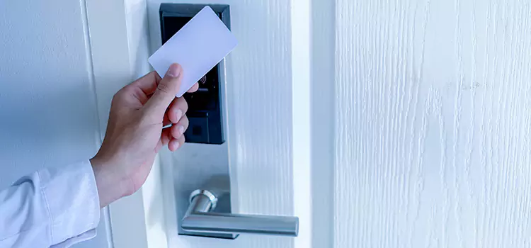 Why Choose Us for Your Keycard Lock Installation in Saint-Raymond, QC?