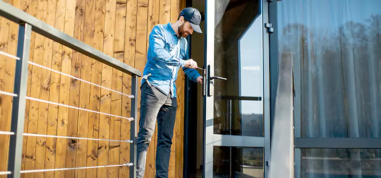 Patio Screen Door Installation Saint-Raymond